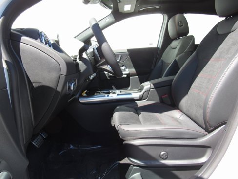 Certified 2025 Mercedes-Benz GLA 250 4MATIC image 10
