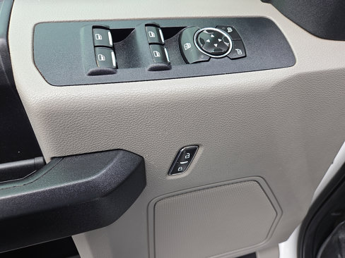 Used 2018 Ford F250 XL w/ Power Equipment Group image 12