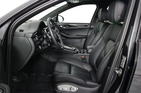 Used 2025 Porsche Macan image 5