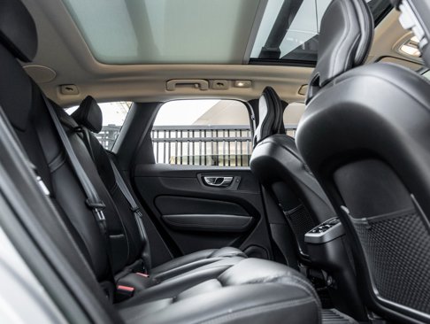 Used 2023 Volvo XC60 B5 Ultimate w/ Climate Package image 37