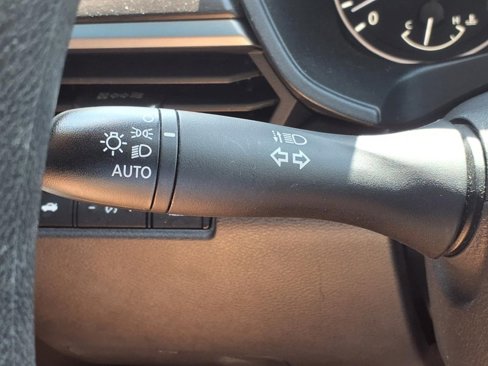 Used 2024 Nissan Altima 2.5 SV image 19