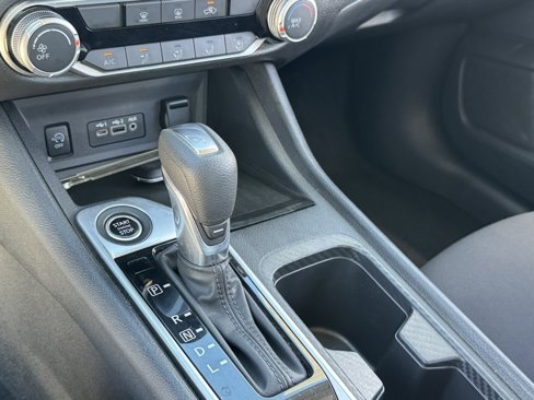 Used 2024 Nissan Sentra SV image 22