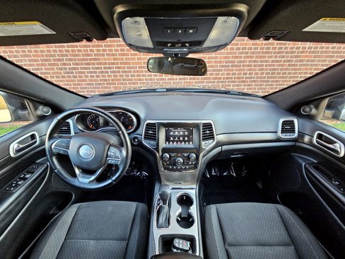 Used 2021 Jeep Grand Cherokee Laredo w/ Security & Convenience Group image 13