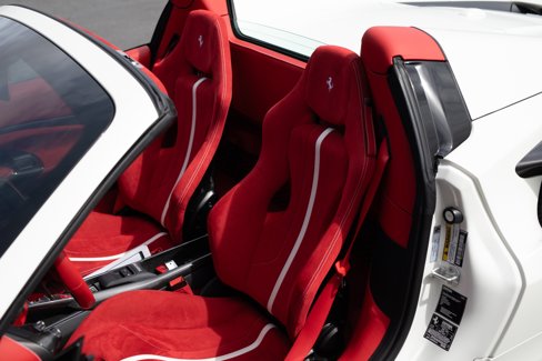Used 2023 Ferrari F8 Tributo image 33