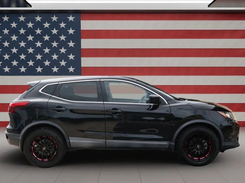 Used 2019 Nissan Rogue Sport S w/ Appearance Package image 7
