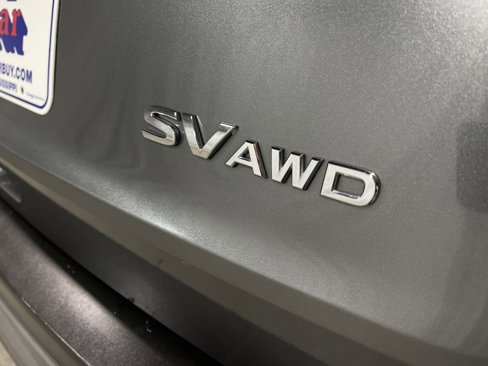 Used 2021 Nissan Rogue SV image 16