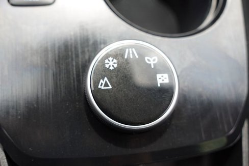 Used 2024 Nissan Rogue SV image 28