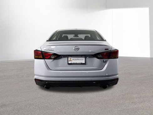 Used 2024 Nissan Altima 2.5 SR image 14