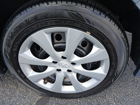 Certified 2021 Toyota Corolla LE image 11