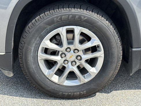 Used 2020 Chevrolet Traverse LT image 9