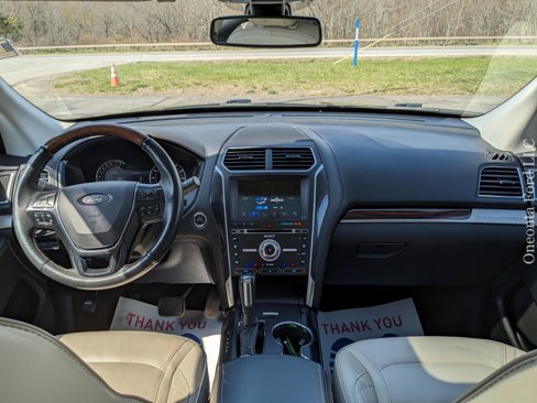 Used 2018 Ford Explorer Platinum image 17