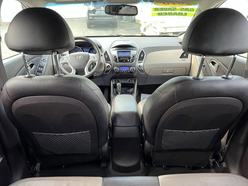 Used 2010 Hyundai Tucson Limited image 21