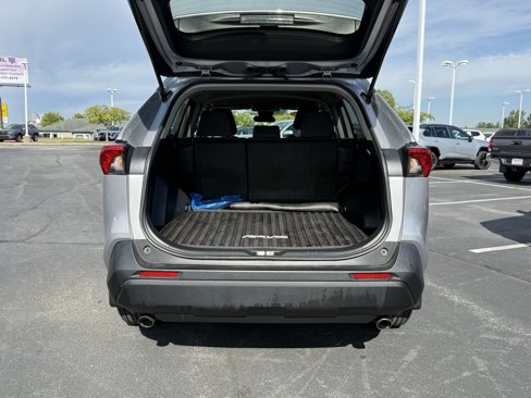 Used 2023 Toyota RAV4 LE image 8
