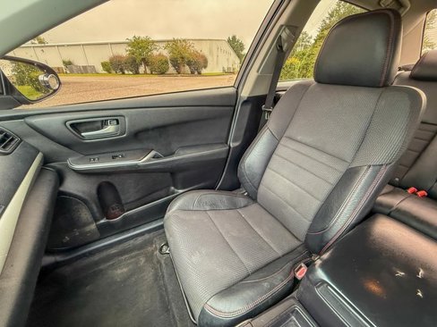 Used 2016 Toyota Camry SE image 13