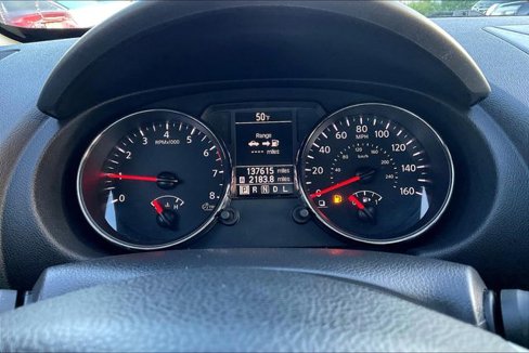 Used 2013 Nissan Rogue SV image 18