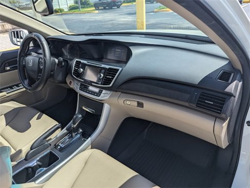Used 2015 Honda Accord EX-L image 16