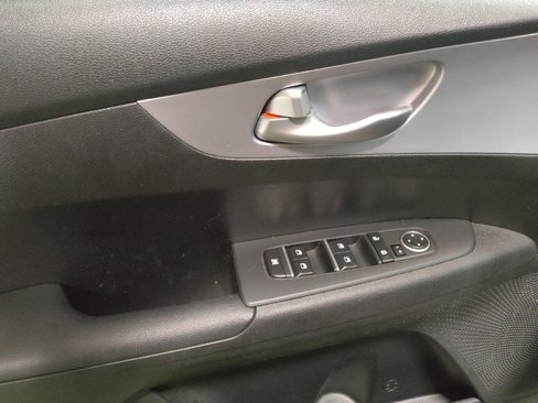 Used 2024 Kia Forte LXS image 27