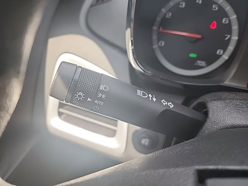 Used 2016 GMC Terrain SLE image 27