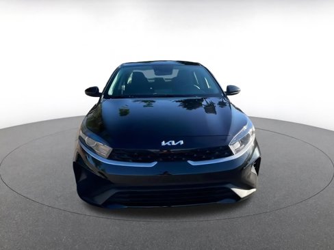 Used 2024 Kia Forte LXS image 4