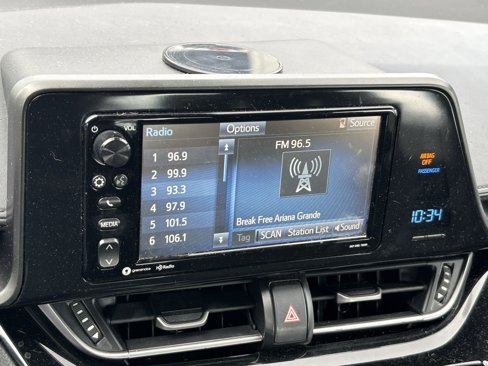 Used 2018 Toyota C-HR XLE image 6