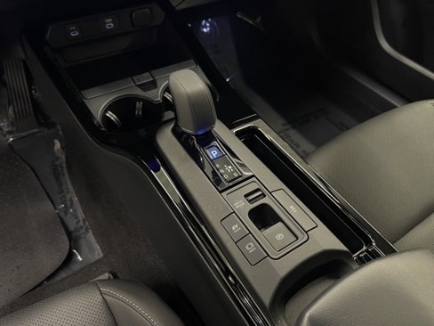 Certified 2024 Toyota Prius XLE image 16