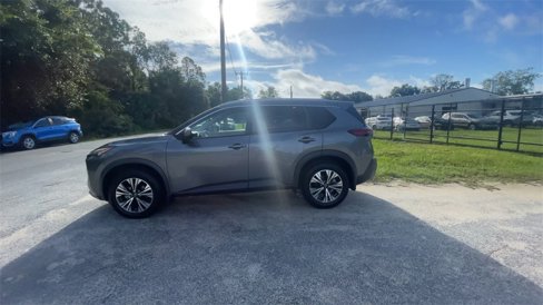 Used 2022 Nissan Rogue SV image 5