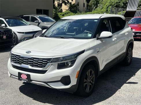 Used 2021 Kia Seltos LX image 3