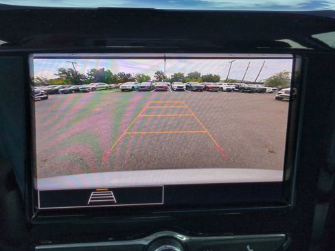 Used 2021 Chevrolet Traverse LT image 20