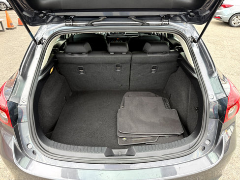 Used 2015 MAZDA MAZDA3 i Touring image 33