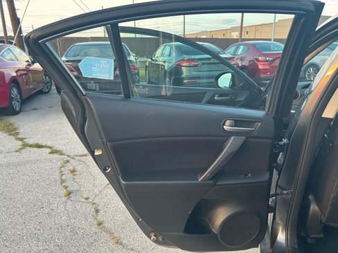 Used 2012 MAZDA MAZDA3 i Touring image 11
