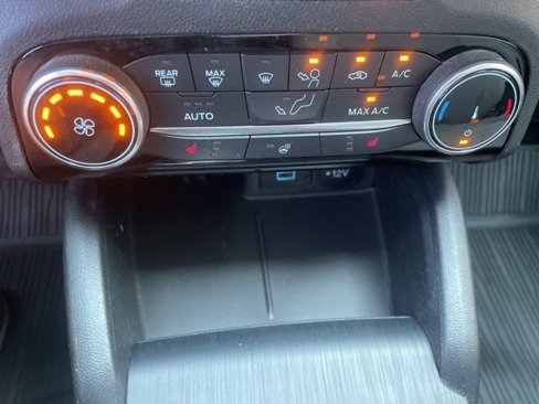 Used 2022 Ford Escape SE w/ Cold Weather Package image 43