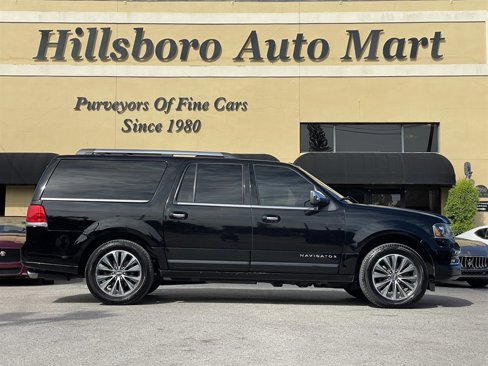 Used 2016 Lincoln Navigator L Select image 4