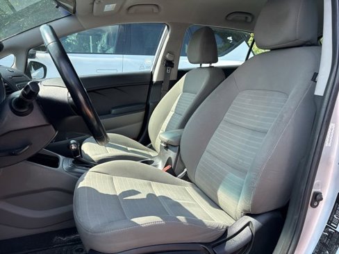 Used 2015 Kia Forte EX image 7