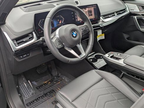 Used 2025 BMW X1 xDrive28i w/ Premium Package image 3