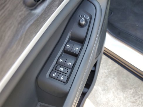 New 2025 Jeep Grand Cherokee L Limited w/ Black Appearance Package image 20