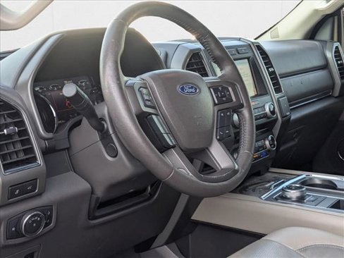 Used 2018 Ford Expedition Max XLT w/ Equipment Group 202A image 9