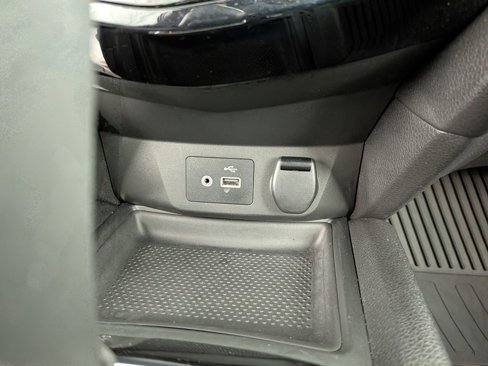 Used 2020 Nissan Rogue SV image 18