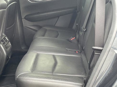 Used 2019 Cadillac XT5 Luxury image 16