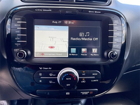Used 2015 Kia Soul + image 4