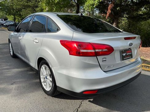 Used 2015 Ford Focus SE image 5
