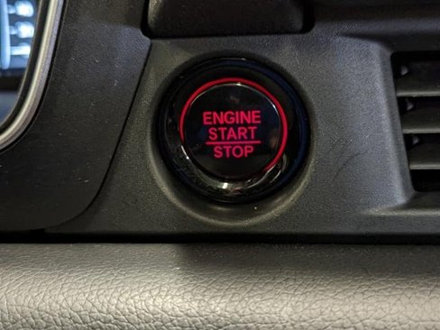 Certified 2025 Honda Pilot Black Edition image 26