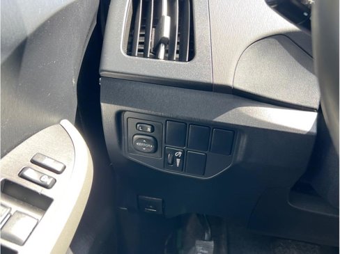 Used 2014 Toyota Prius Two image 12
