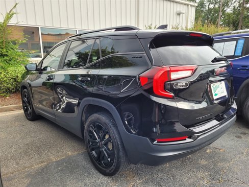 Used 2022 GMC Terrain SLE w/ Driver Convenience Package image 6