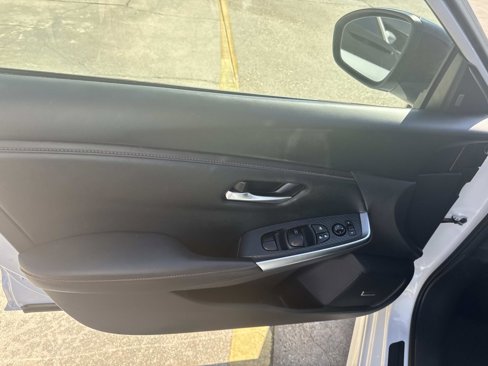 Used 2024 Nissan Sentra SR w/ SR Premium Package image 18