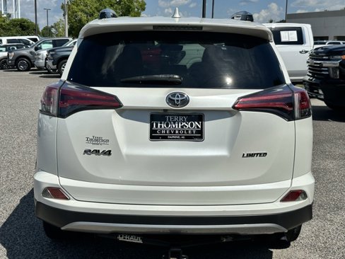 Used 2018 Toyota RAV4 Limited image 3