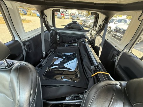 Used 2018 Jeep Wrangler Unlimited Sahara w/ Dual Top Group image 21