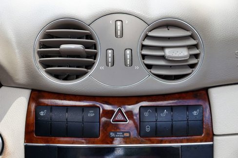 Used 2008 Mercedes-Benz CLK 350 Cabriolet image 32