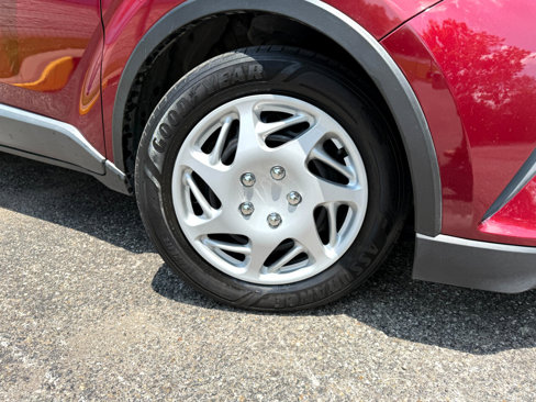 Used 2019 Toyota C-HR LE image 25