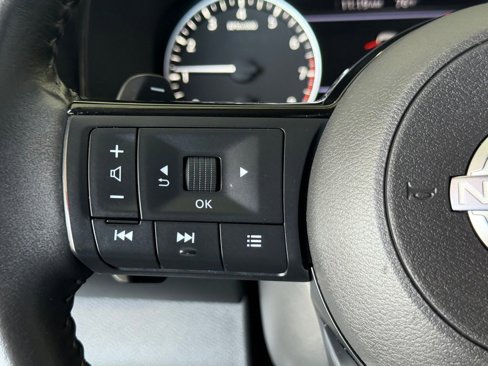 Used 2022 Nissan Pathfinder SV image 22