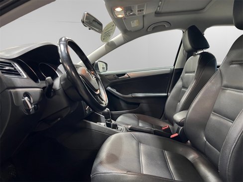 Used 2017 Volkswagen Jetta SE image 23
